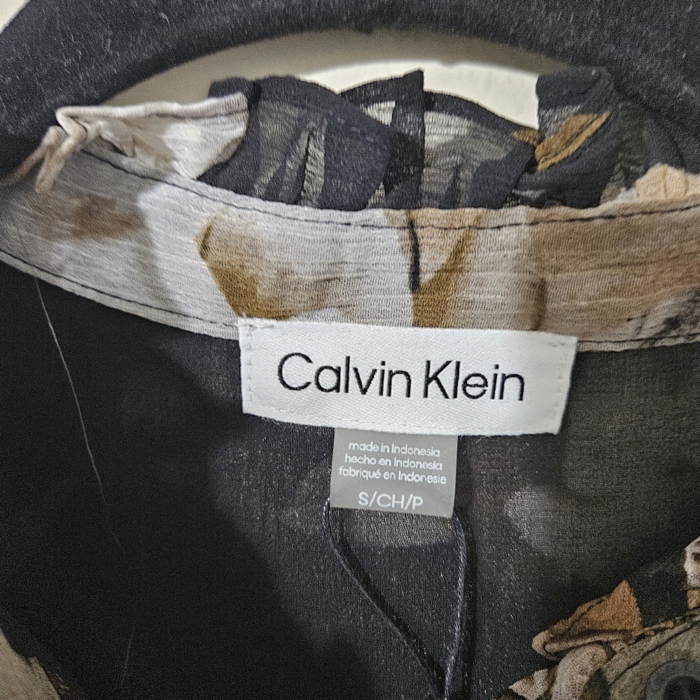 Calvin Klein Floral Blouse - Picture 4 of 8